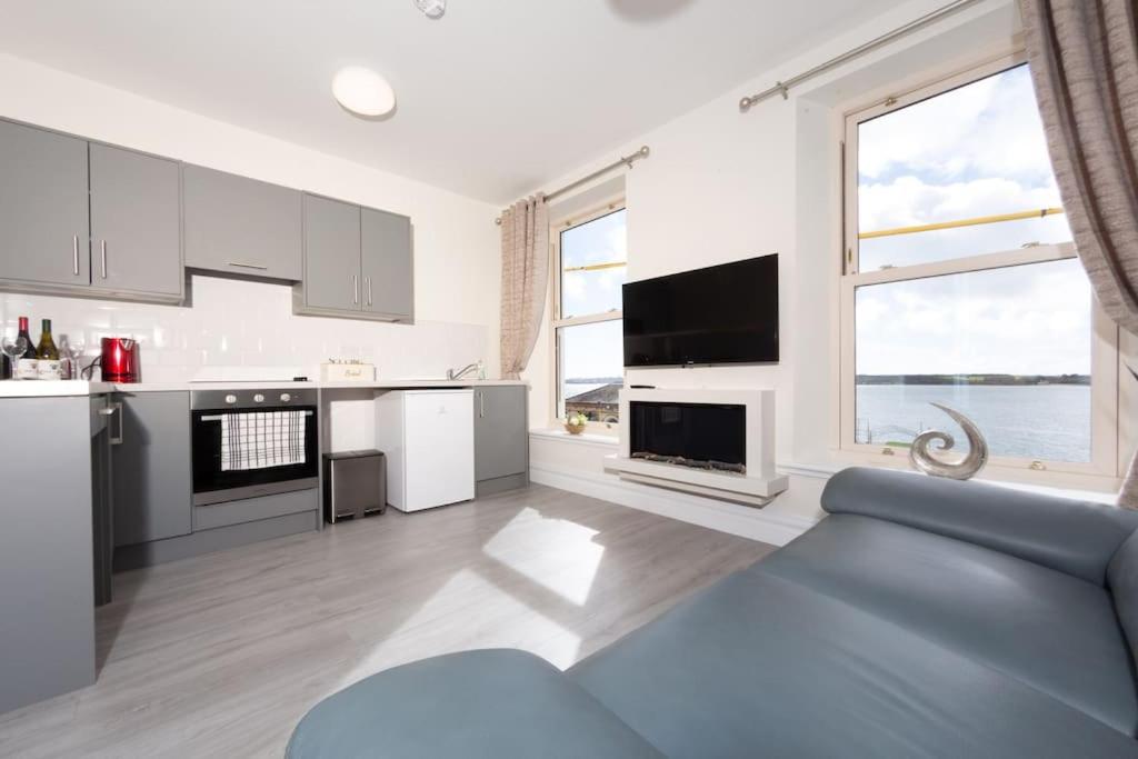 Unit 2 Island View Apartments With Stunning Harbour View - Ferienwohnung