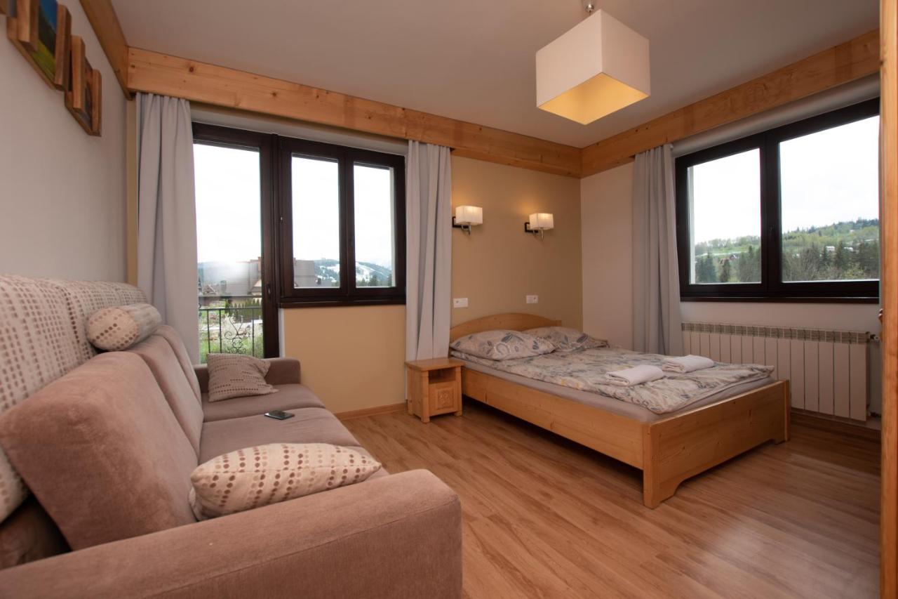 Three-Bedroom Apartment with Mountain View