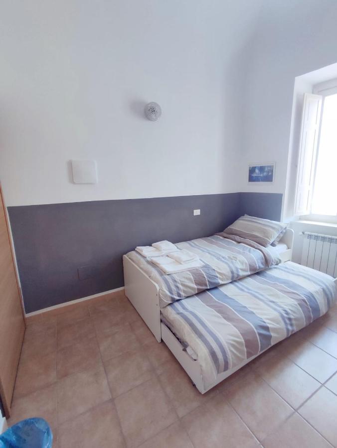 Via Cavour - B&B L'Aquila