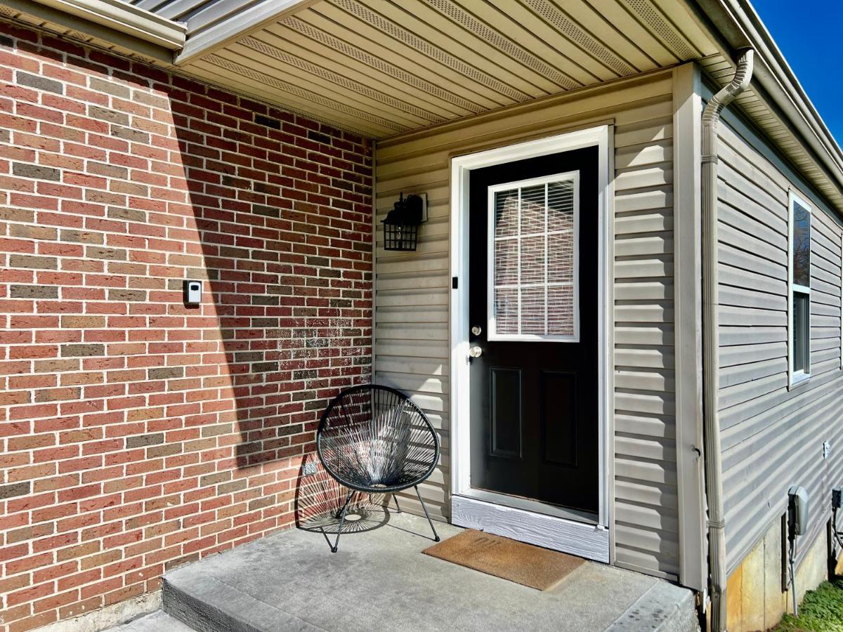 190 Overbrook Drive Swanky Swangos Dream Home by Jess - Ferienwohnung Monroe (Ohio)
