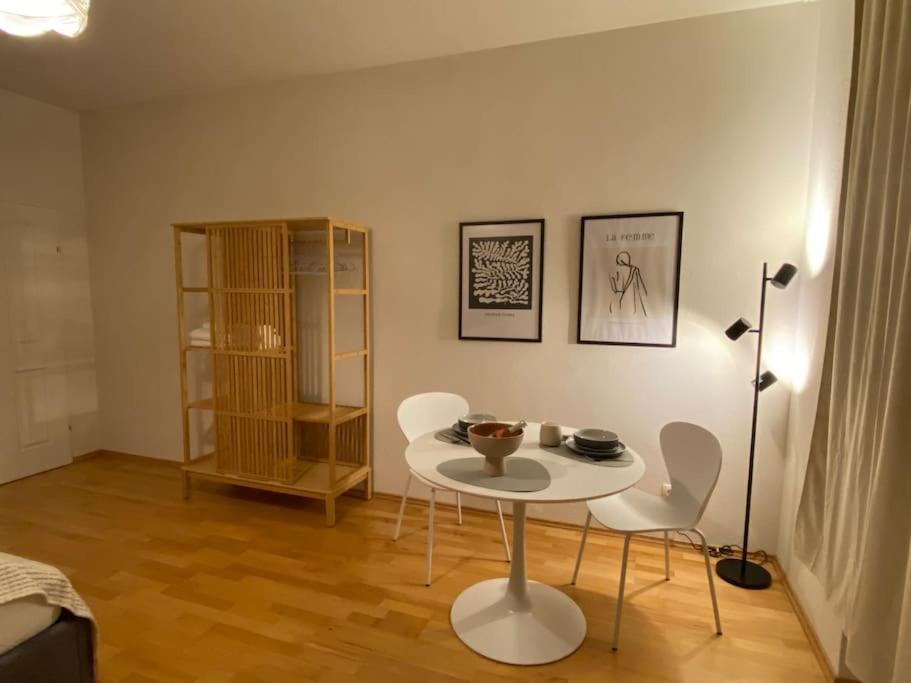 B&B Vienna - Schöne, modern eingerichtete Wohnung nahe Zentrum ideal zum Arbeiten und Studieren - Bed and Breakfast Vienna