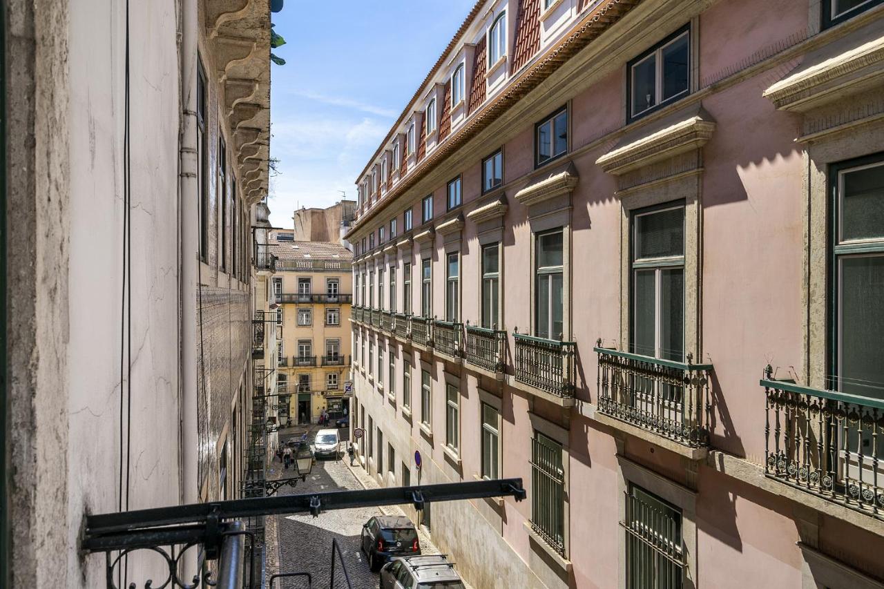 WHome Stylish Family Residence in the Heart of Chiado - Chambres d'hôtes Lisbonne