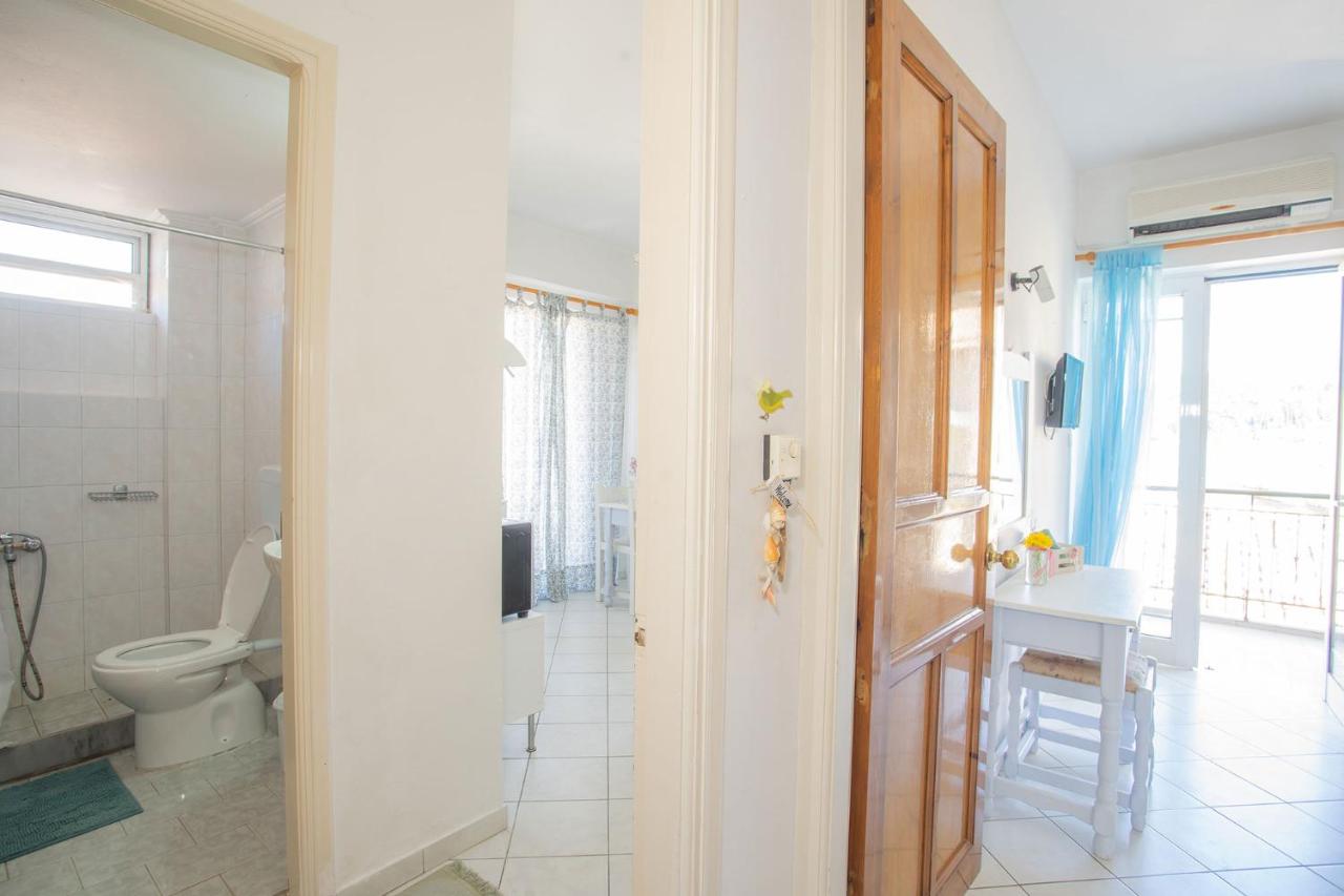 One-Bedroom Apartment with Balcony
