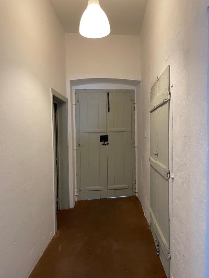 Studio-Apartment mit 2 Schlafzimmern