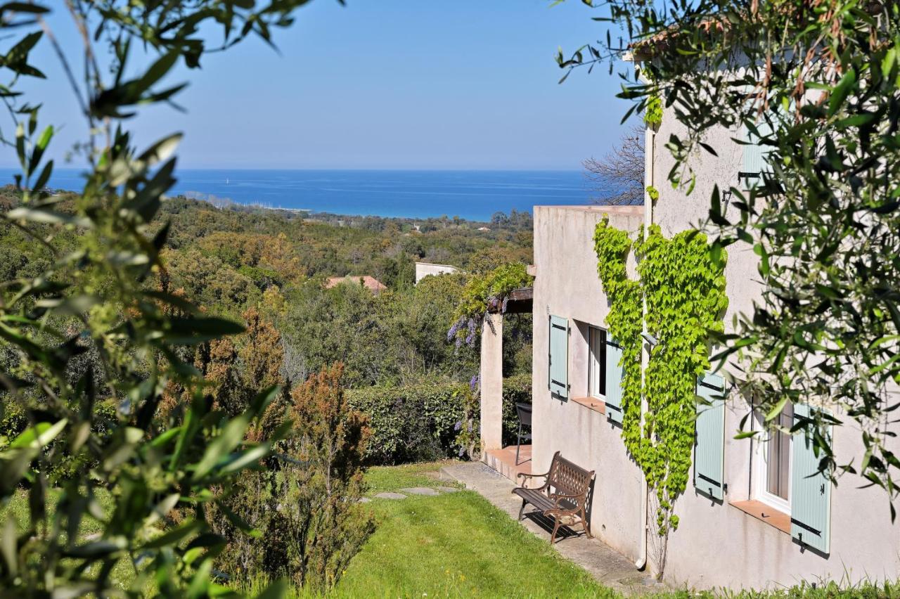 Domaine Punta della Guardia villa vue mer dans nature protégée, plage à 1,5 km - B&B