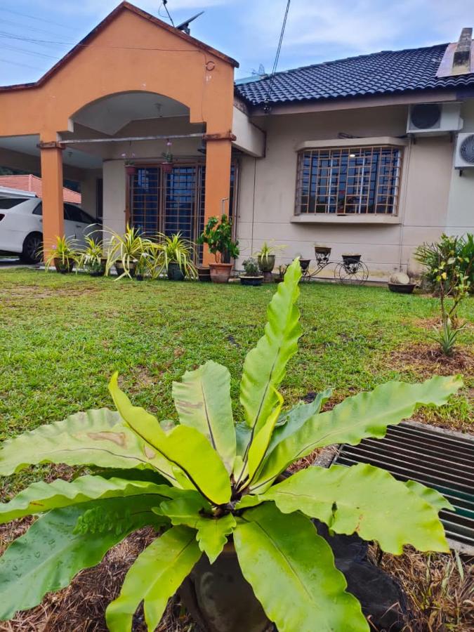 Nana's Seremban 2 Homestay - B&B