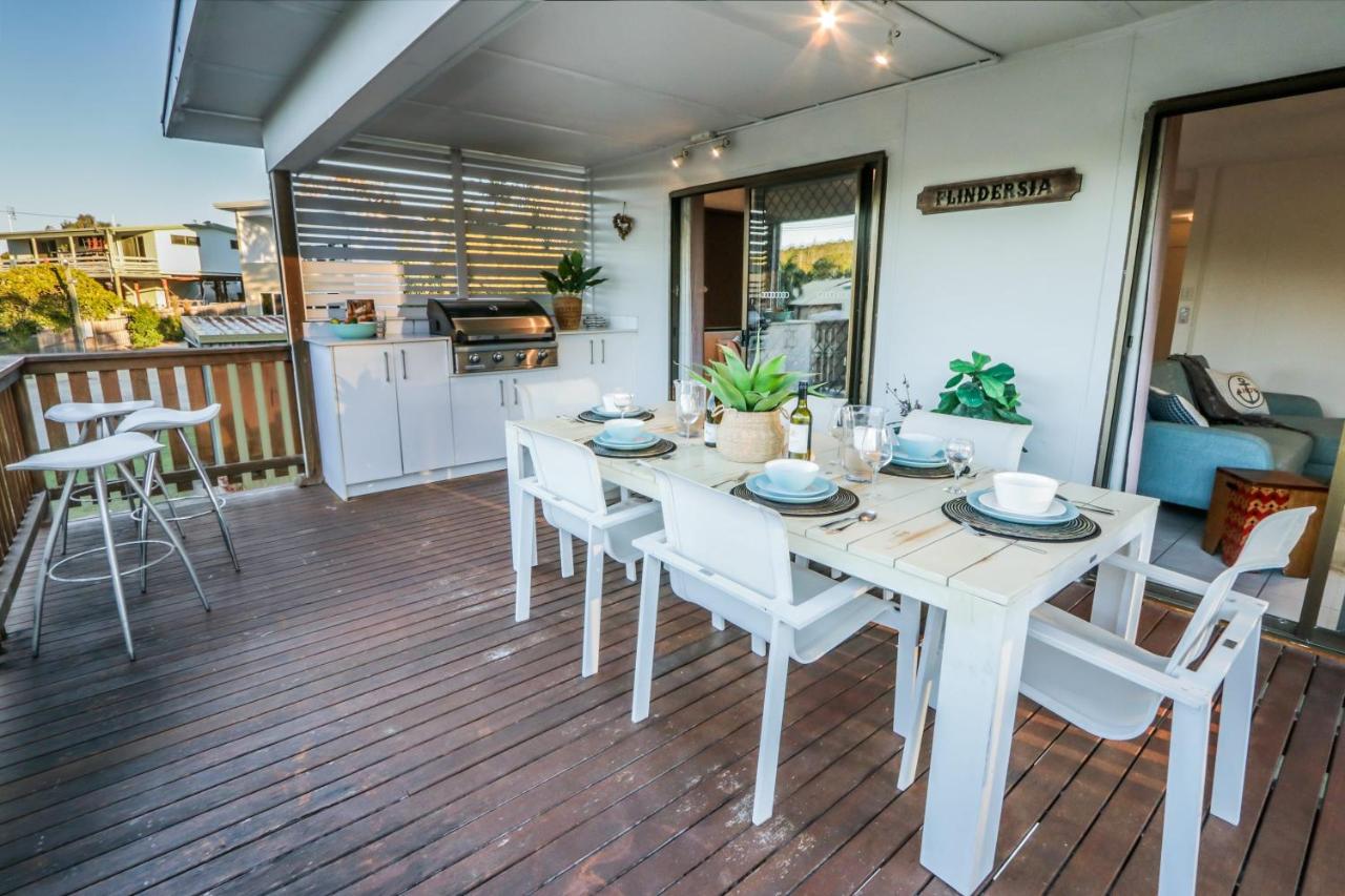 A Lure - Large 3-Bedroom Central Beach House, Just a 2-Minute Walk to Gorgeous Agnes Water Main Beach - B&B