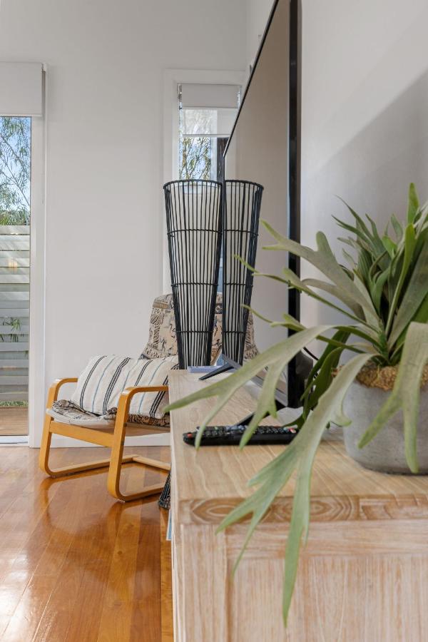 Sail Away - Inlet Side - B&B Inverloch