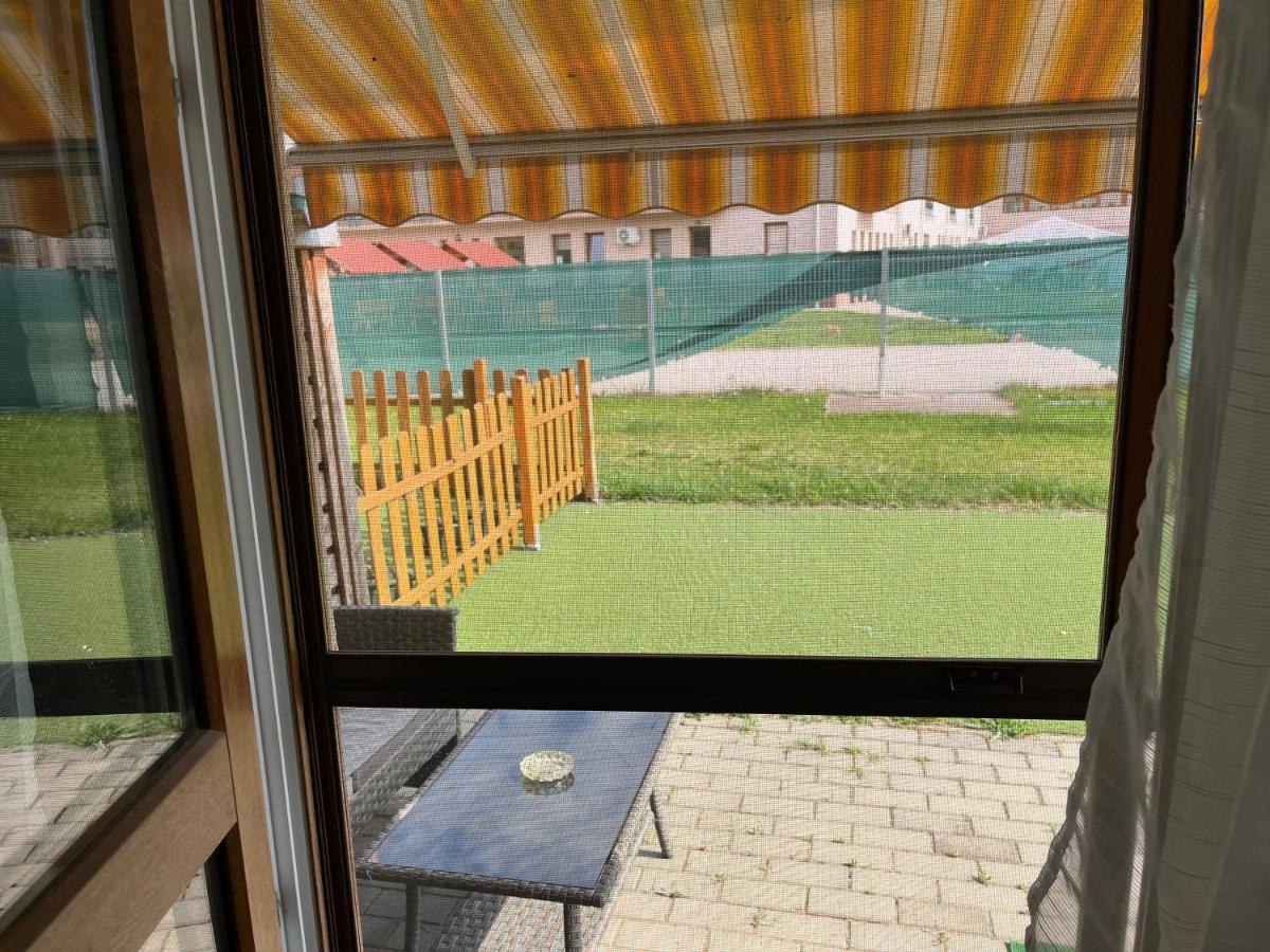 Veresegyház Relax Apartman - Ferienwohnung