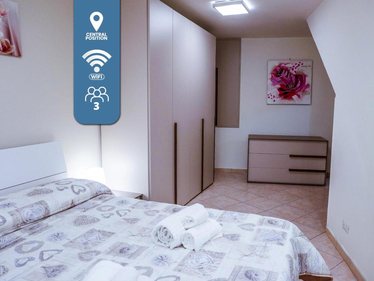 Graziosa casa in zona centrale LAtratino - Chambres d’hôtes