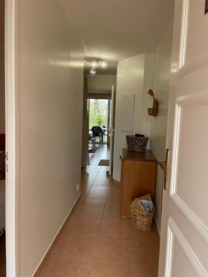 Très bel appartement 1 chambre lit double 4 pers confort Résidence du Lac - Chambres d'hôtes Monflanquin