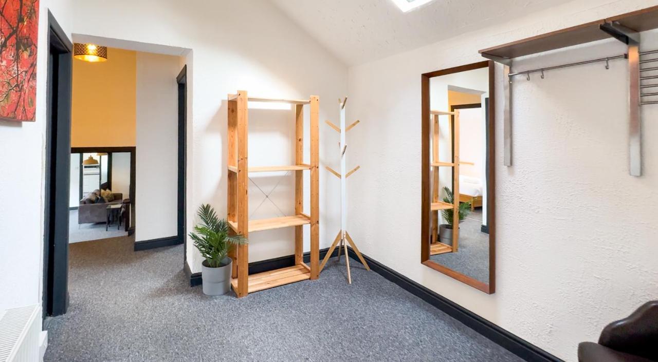 Long Term Booking Discount - Spacious Flat - Relocating Families - Business Stays - B&B
