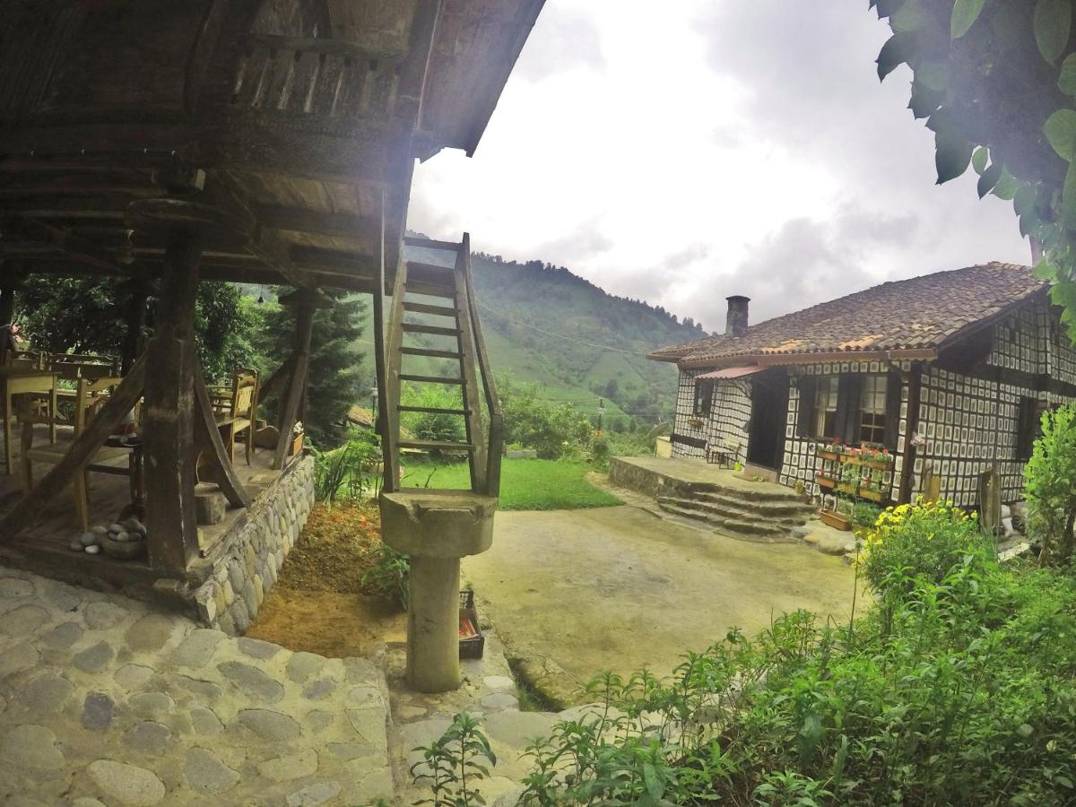 Osman Şatıroğlu Konağı | Çağlayan Köyü Taşköprü Mahallesi 2 Findikli, 53060 Çınarlı/Black Sea Region | +90 532 457 55 78