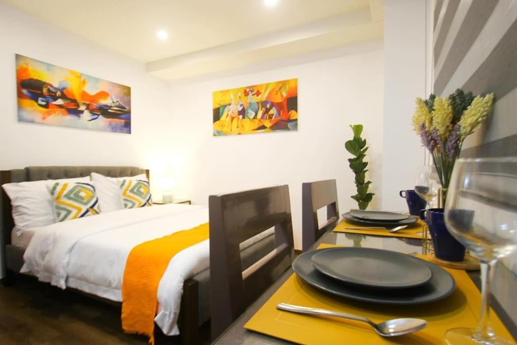 Air Conditioned Studio Unit in Megatower 4 - B&B