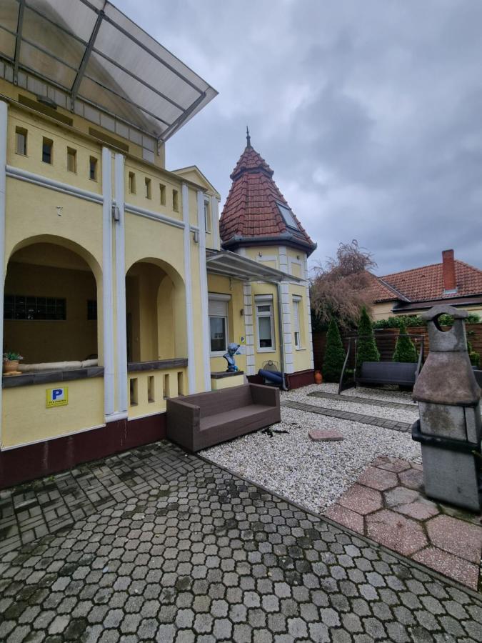 Three-Bedroom Apartment - High Floor