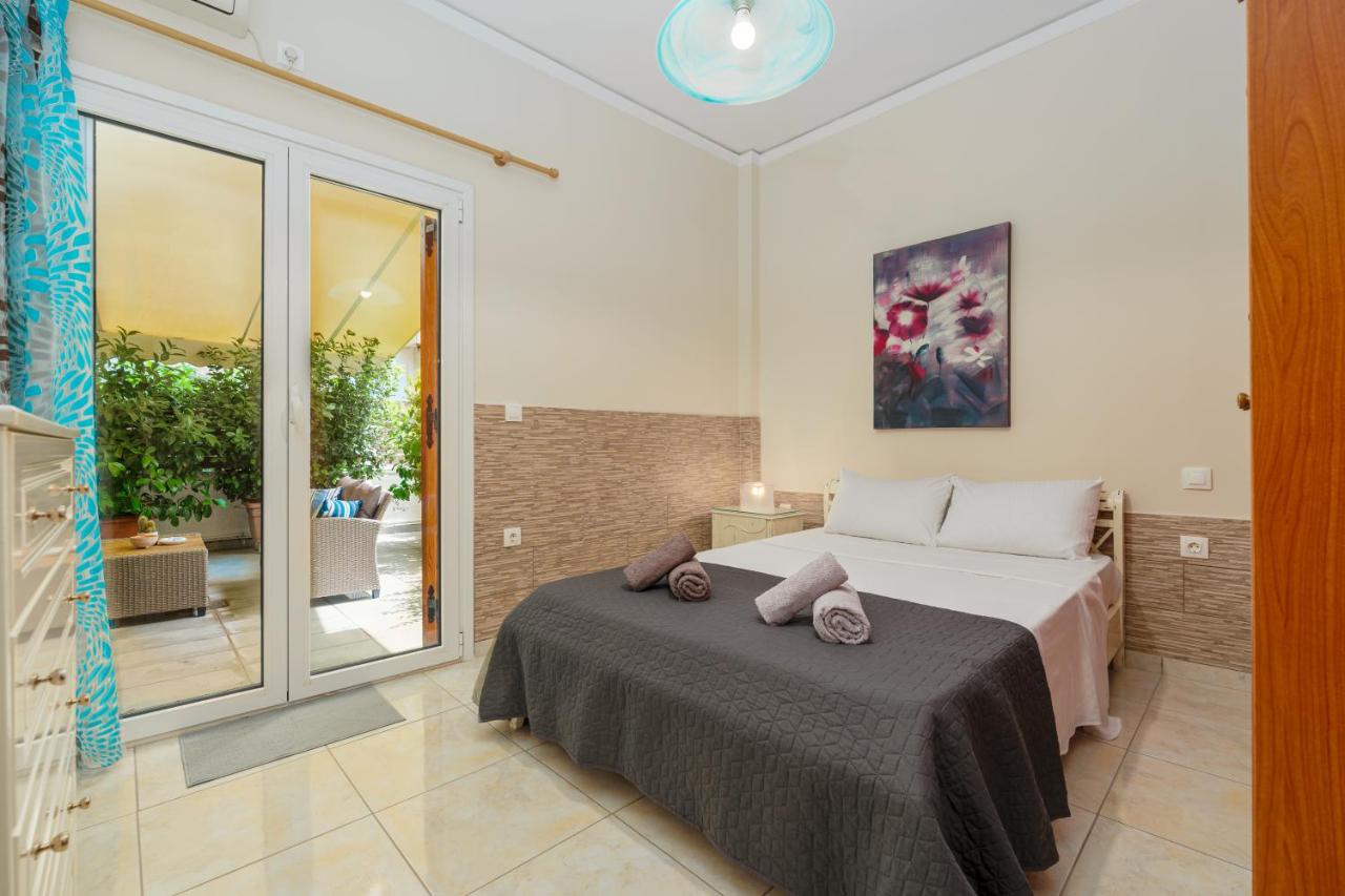 Nostos apartment, with a spacious backyard - B&B