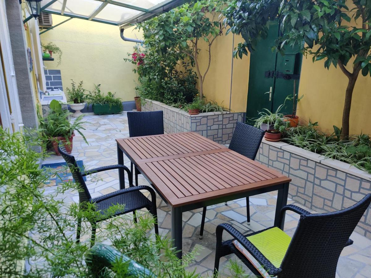 B&B Veli Lošinj - Apartman Jadranka - Bed and Breakfast Veli Lošinj