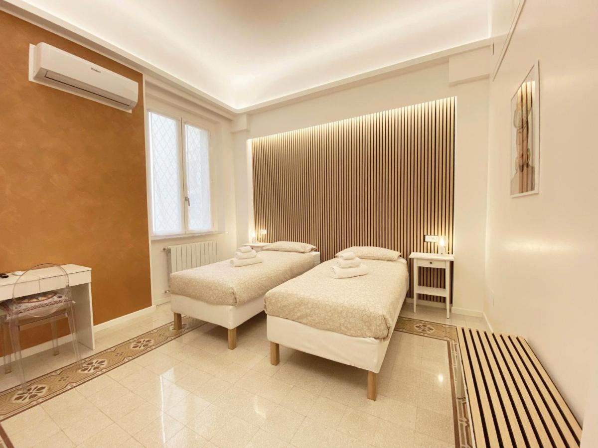 Camera Matrimoniale/Doppia con Letti Singoli