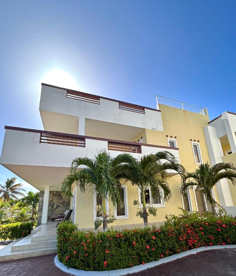 Habitación privada en Dixon Cove Roatan - B&B Roatán