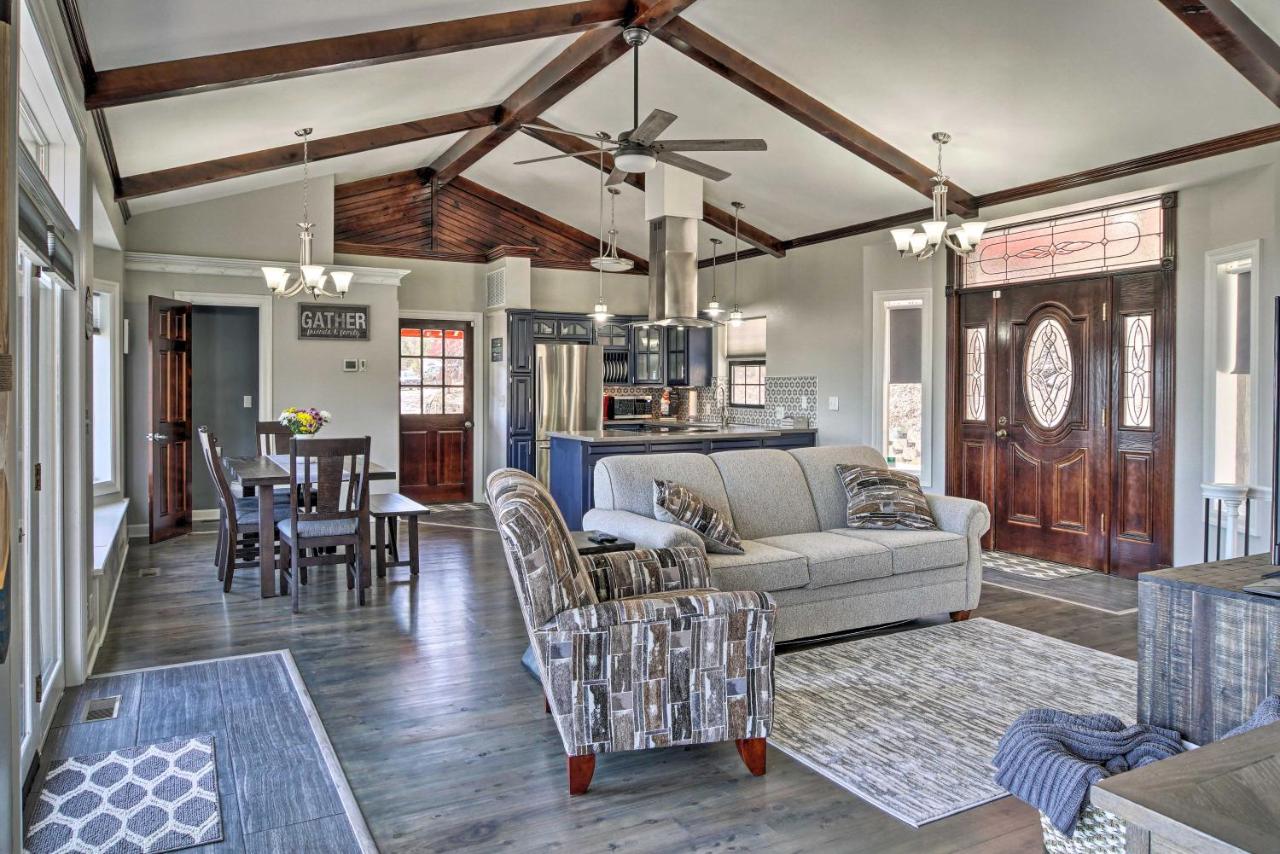 Pet-Friendly Branson Area Home Hot Tub, Game Room - B&B
