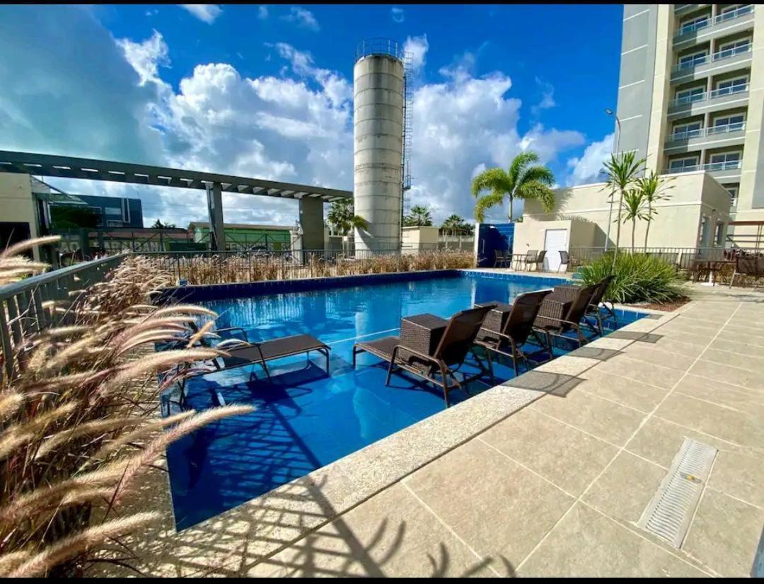 208 Apt luxo com 2 quartos e varanda 200m Mar - B&B