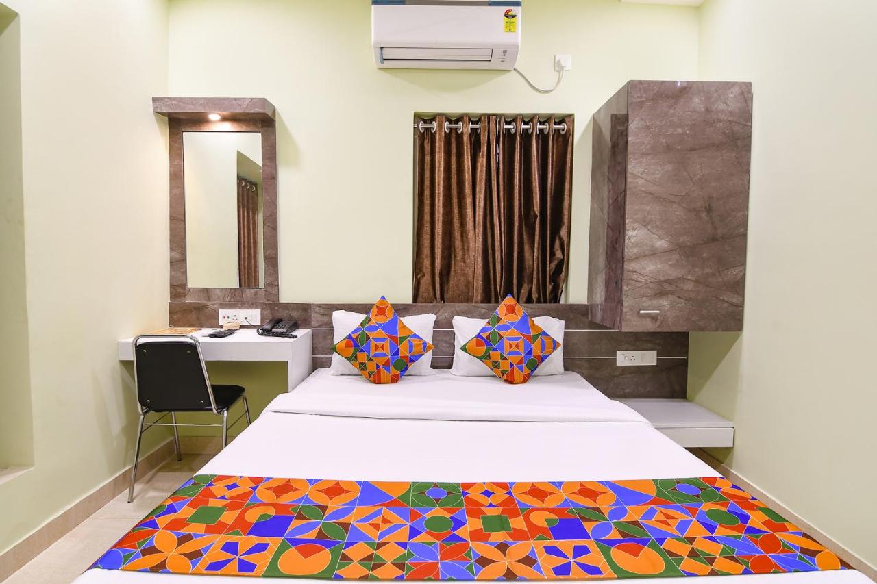 B&B Kolkata - FabHotel The Sunshine Residency - Bed and Breakfast Kolkata