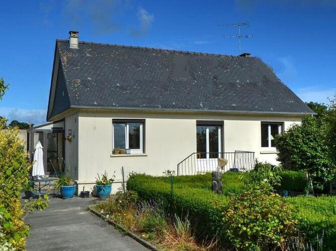 Holiday Home in Kerbors near Côte de Granit Rose - Bed and Breakfast Kerbors