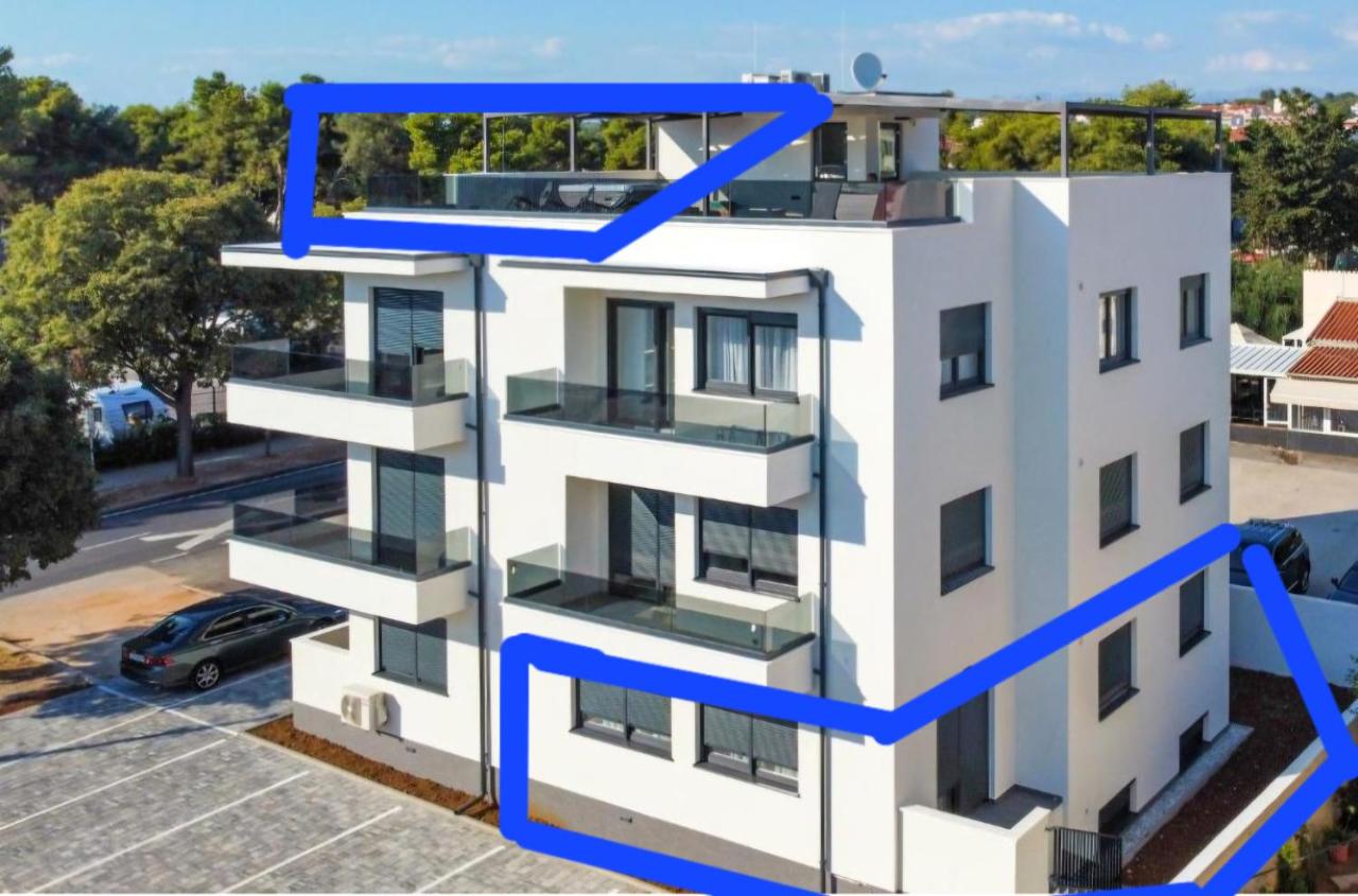 Azzurro apartment - with private rooftop jacuzzi - Ferienwohnung Zadar