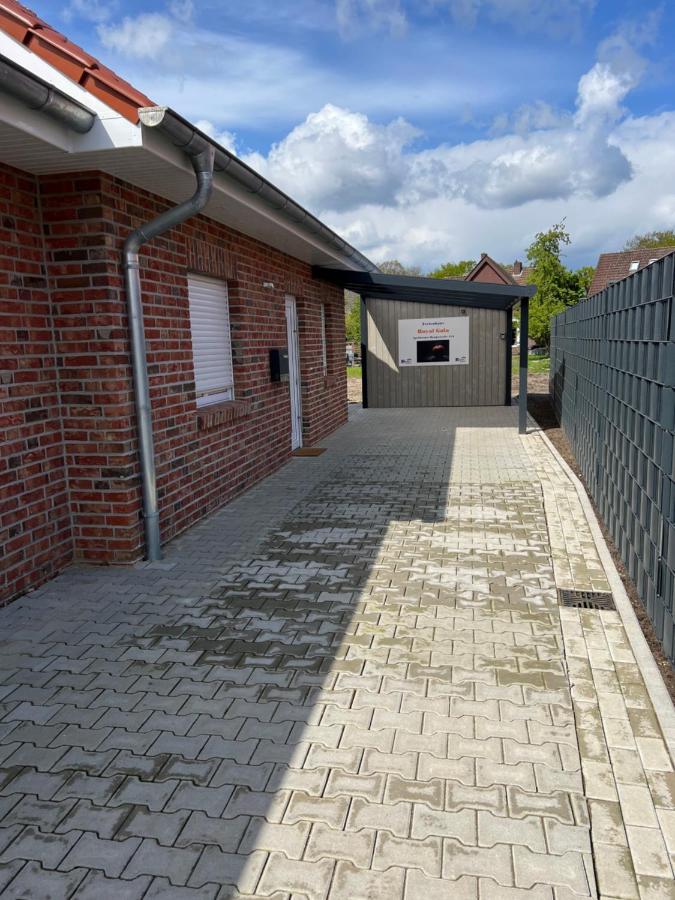 Ferienhaus "Royal Gala" Meppen Ebenerdig Carport Terrasse Neubau NETFLIX Free WIFI 2 Schlafzimmer Küche GästeWC - Bed and Breakfast