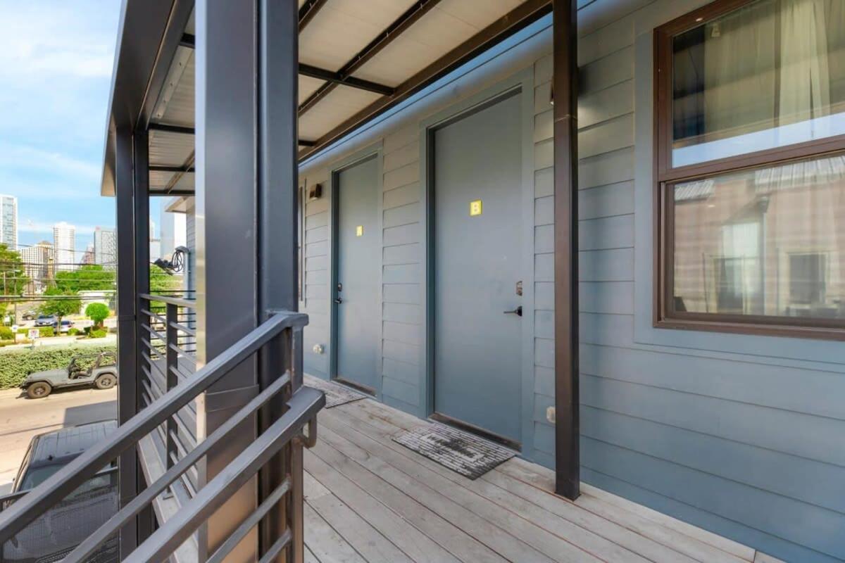 B&B Austin - Modern Condo with Parking - B - Bed and Breakfast Austin