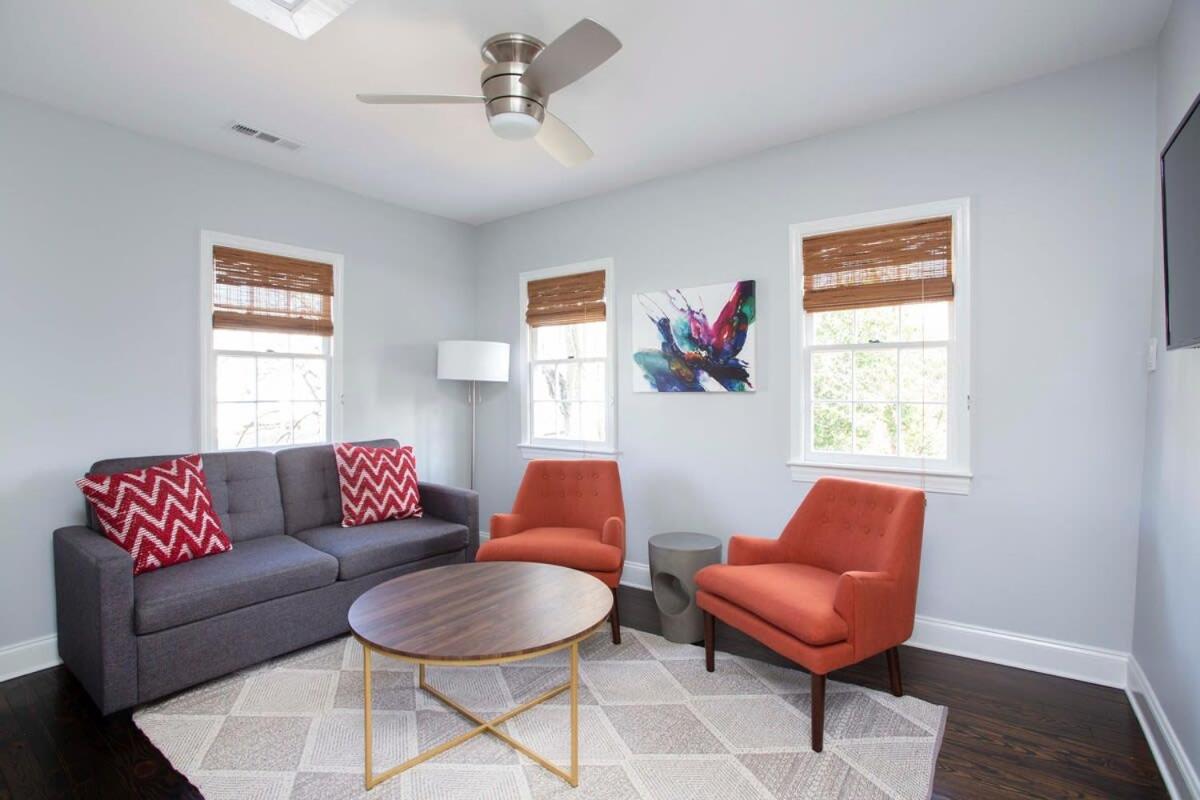 B&B Charleston - Freshly Renovated 2 Bedroom Apt 1 Block to King - Bed and Breakfast Charleston