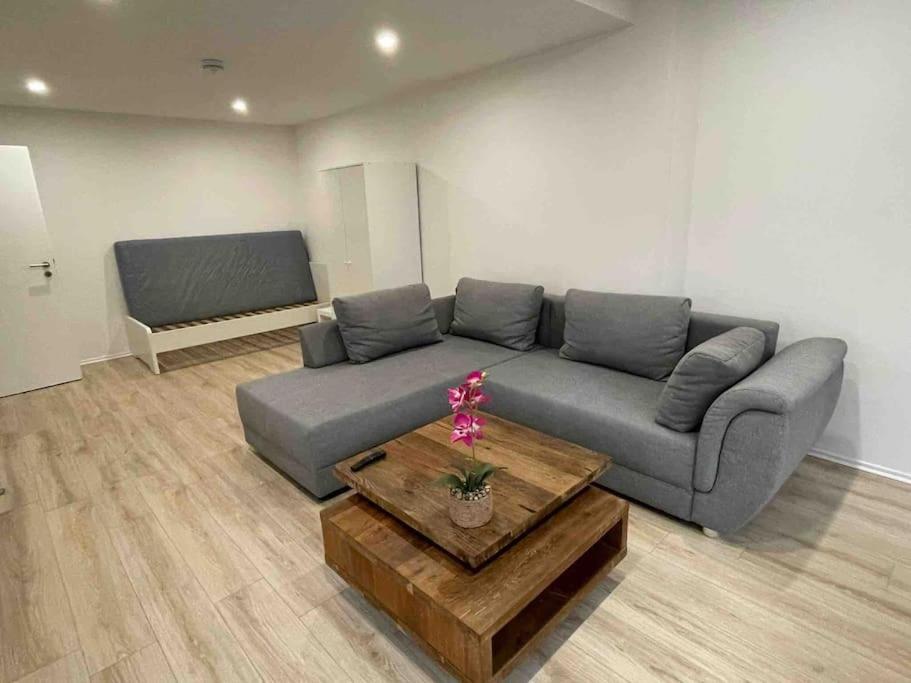 Charmantes Feriendomizil, Haus mit Garten 30 km Bonn und Koblenz, 3 bis zu 8 Personen - Ferienwohnung Rheinbrohl