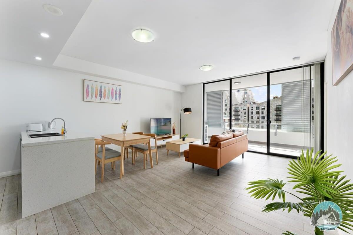 B&B Sydney - Aircabin - Rosebery - Lovely - 2 Beds Apt +Parking - Bed and Breakfast Sydney