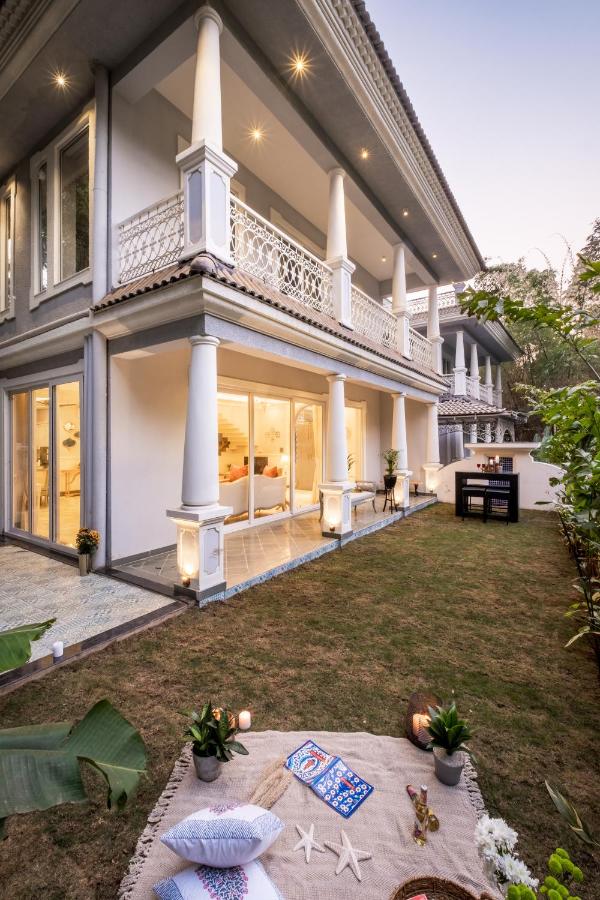 Staymaster Tropical Oasis - 4BHK Private Pool Villa Near Candolim & Calangute - B&B Saligao