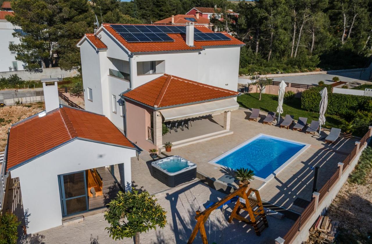Villa Kunfin - B&B