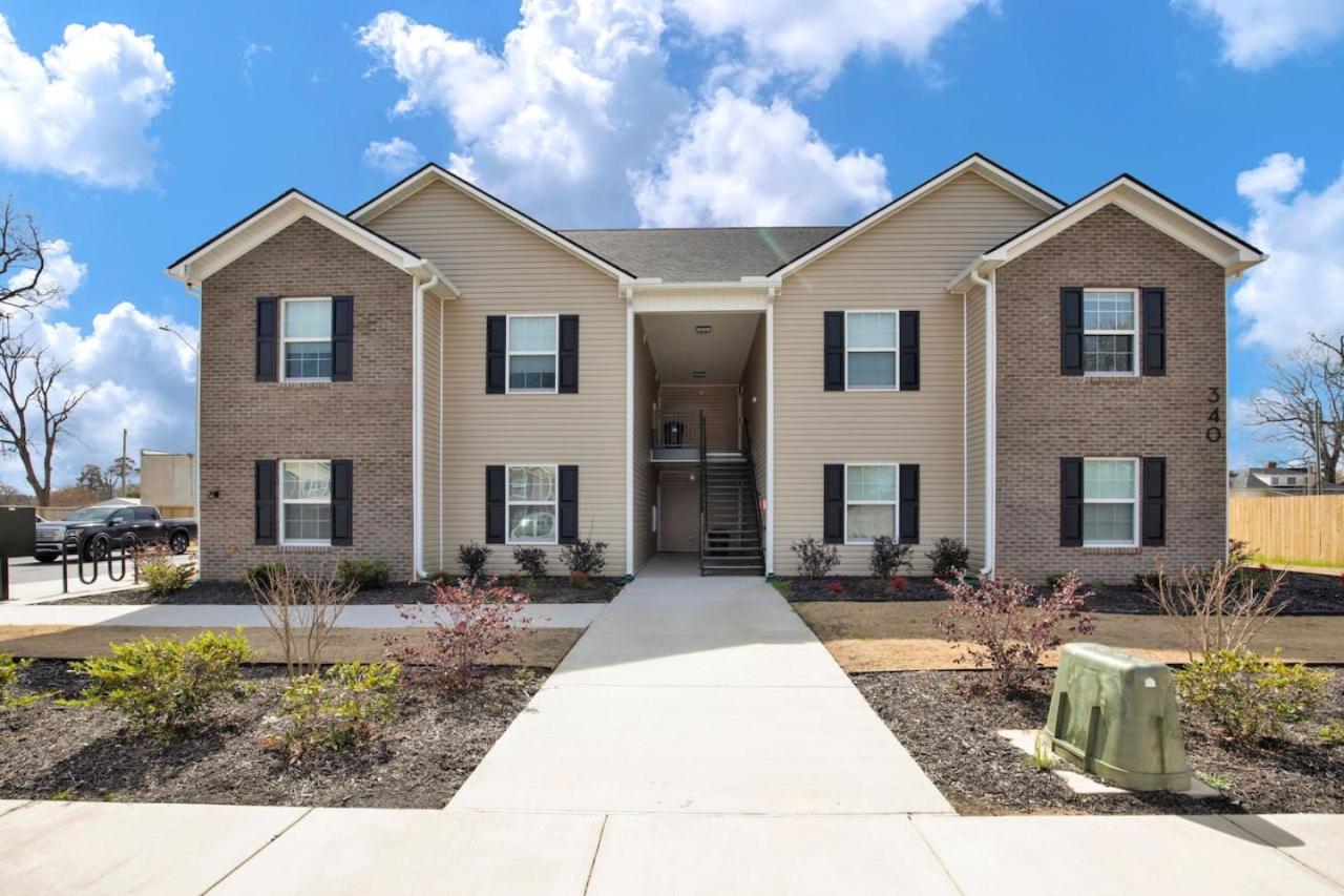 Long-Term Stays LUXE Spacious 3BR Downtown Fay Unit C - B&B