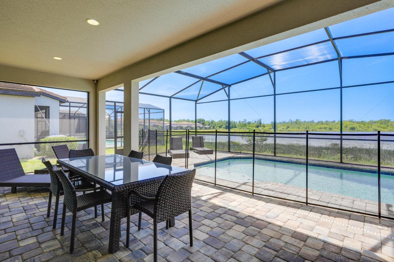 Near Disney and Legoland Spacious Poolside Oasis! - B&B