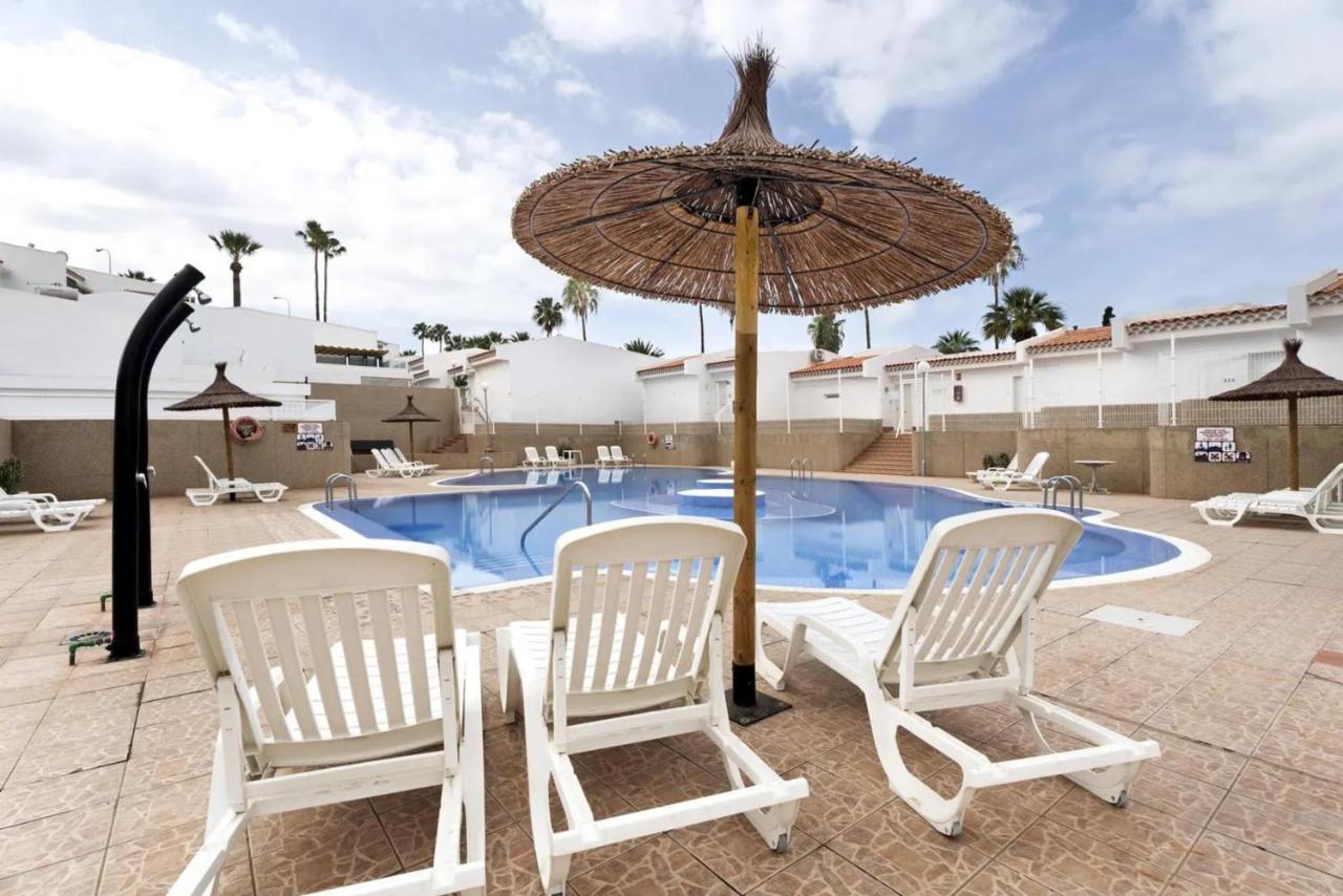 Child-friendly, 3-bedroom apartment with garden near the Aqualand - Chambres d'hôtes Adeje