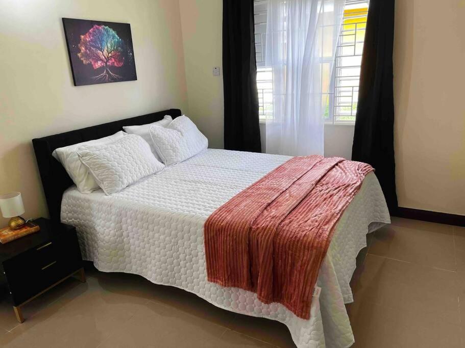 B&B Old Harbour - BellaRose at Colbeck ,Gated with Pool, Stylishly modern - Bed and Breakfast Old Harbour