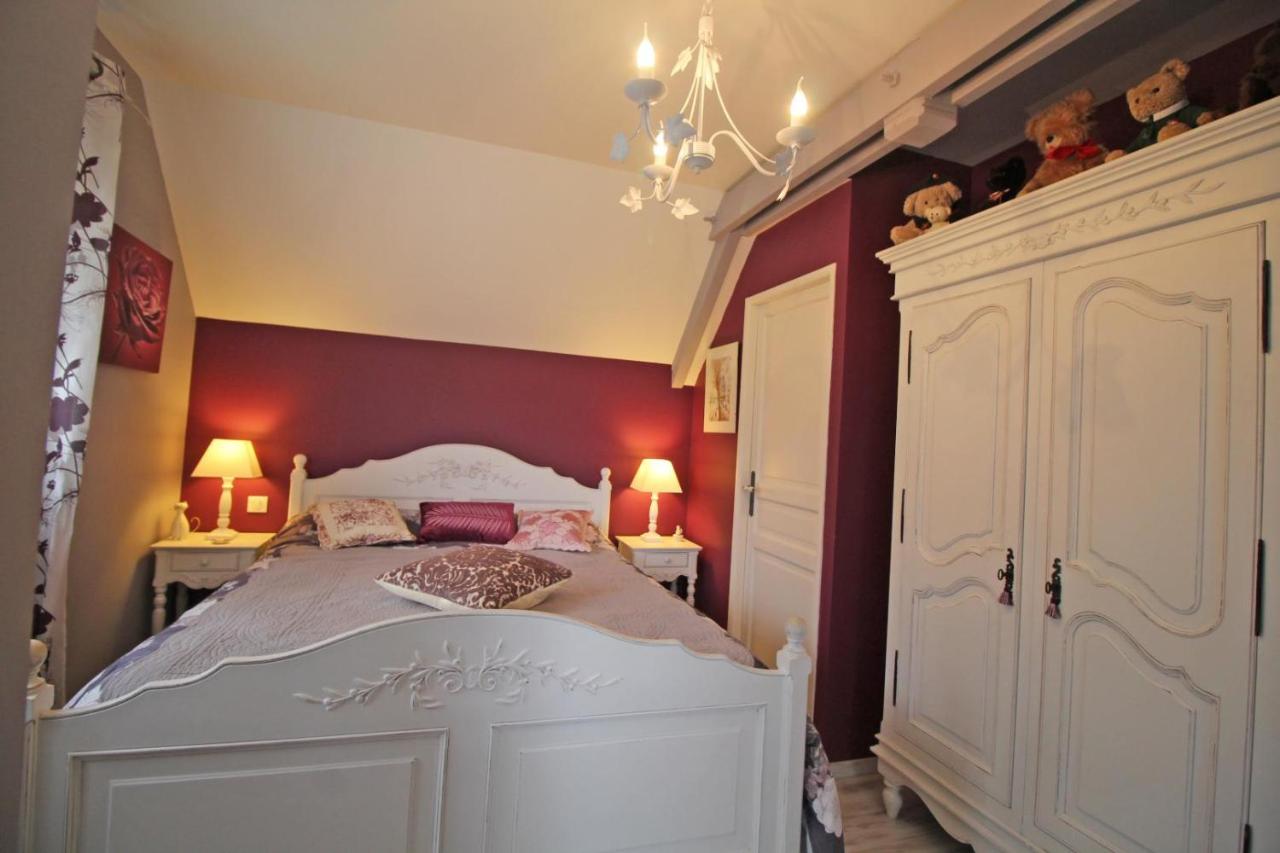 Deluxe Room 1