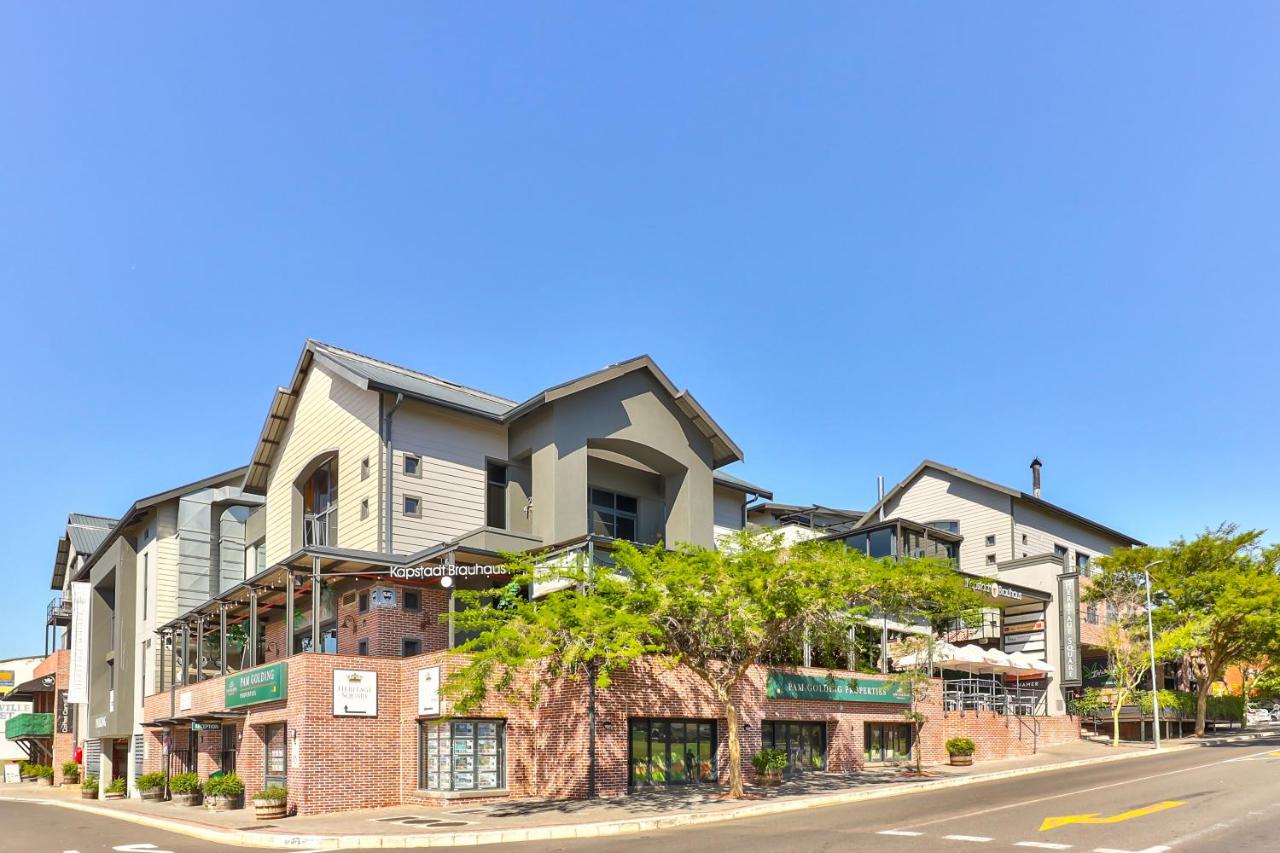 Heritage Square Apartments - Bed and Breakfast