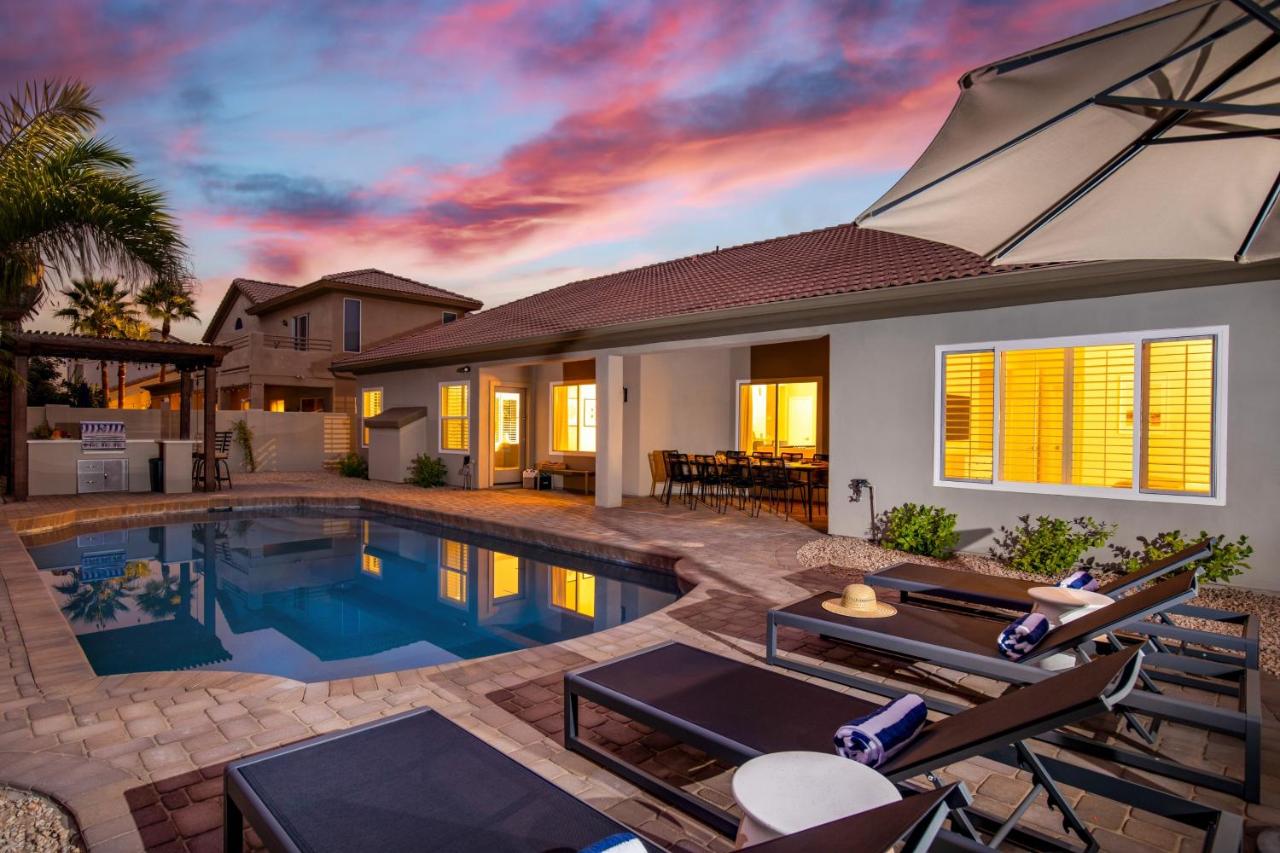 B&B Phoenix - Palo Santo by AvantStay Contemporary Scottsdale Home w Great Outdoor Space Pool - Bed and Breakfast Phoenix