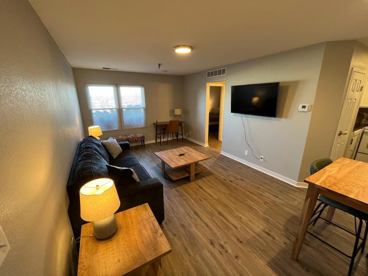 Aksarben 1 Bedroom-Close to I-80 - B&B Omaha