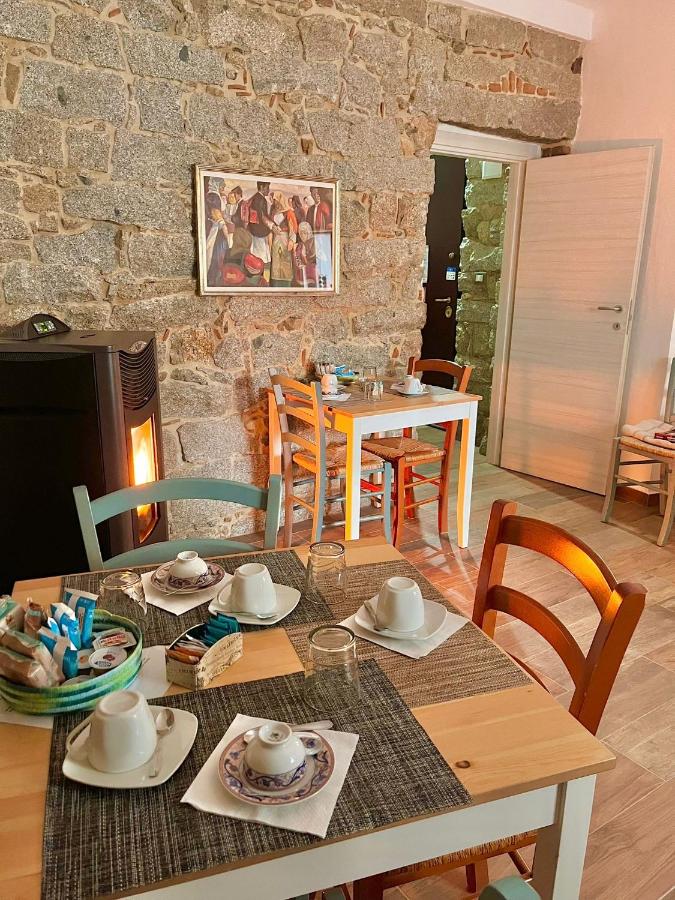 Standard Double Room with Shared Bathroom
