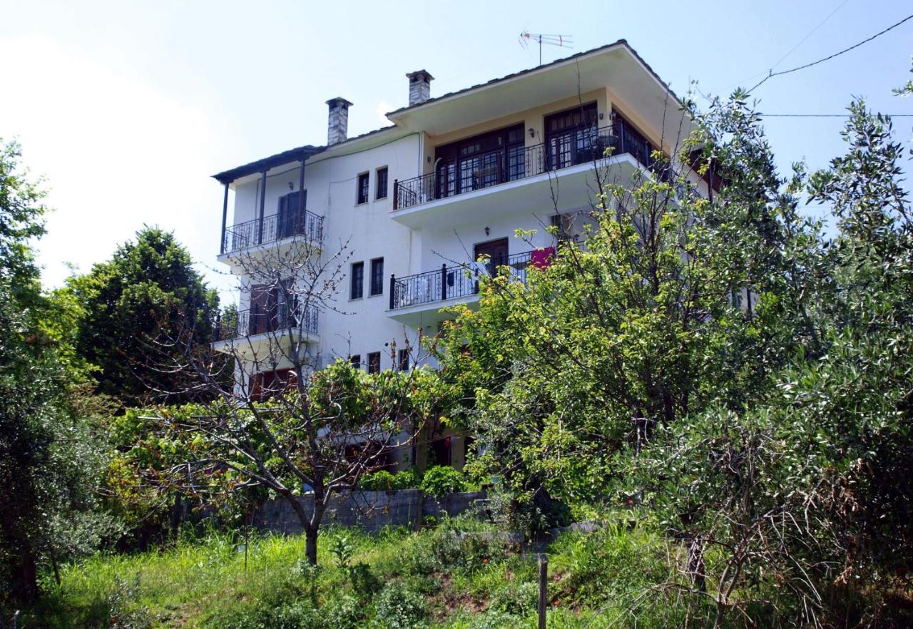 Paradeisos Flatlet with Garden View - B&B