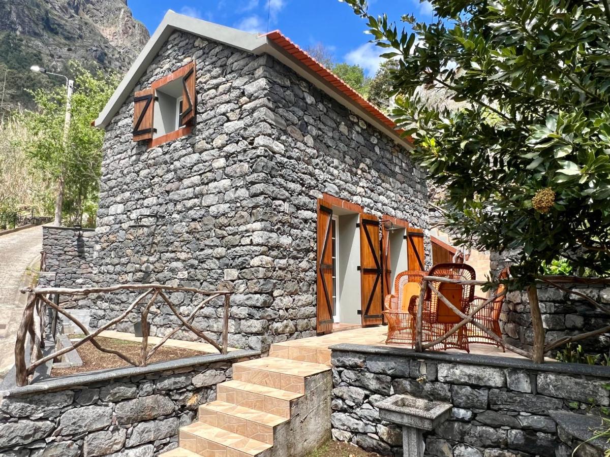 Traditional House - Chambres d’hôtes Curral das Freiras