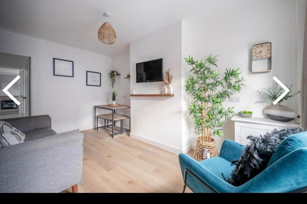 Renovated Home in Belfast - Bed and Breakfast