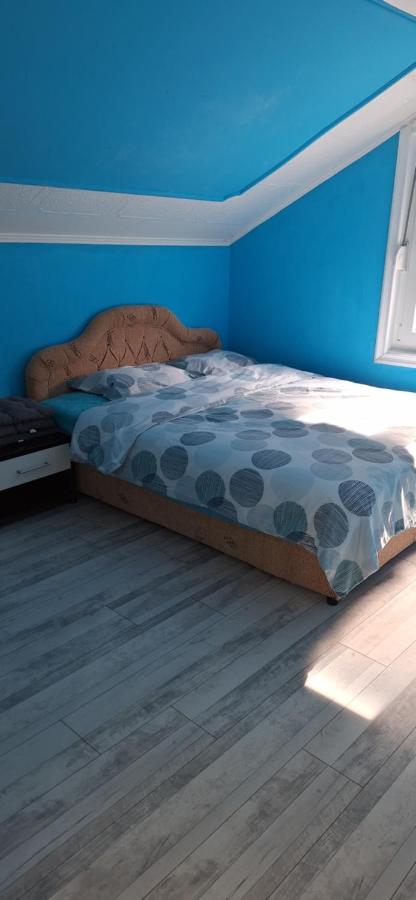 Appartamento con 2 Camere da Letto