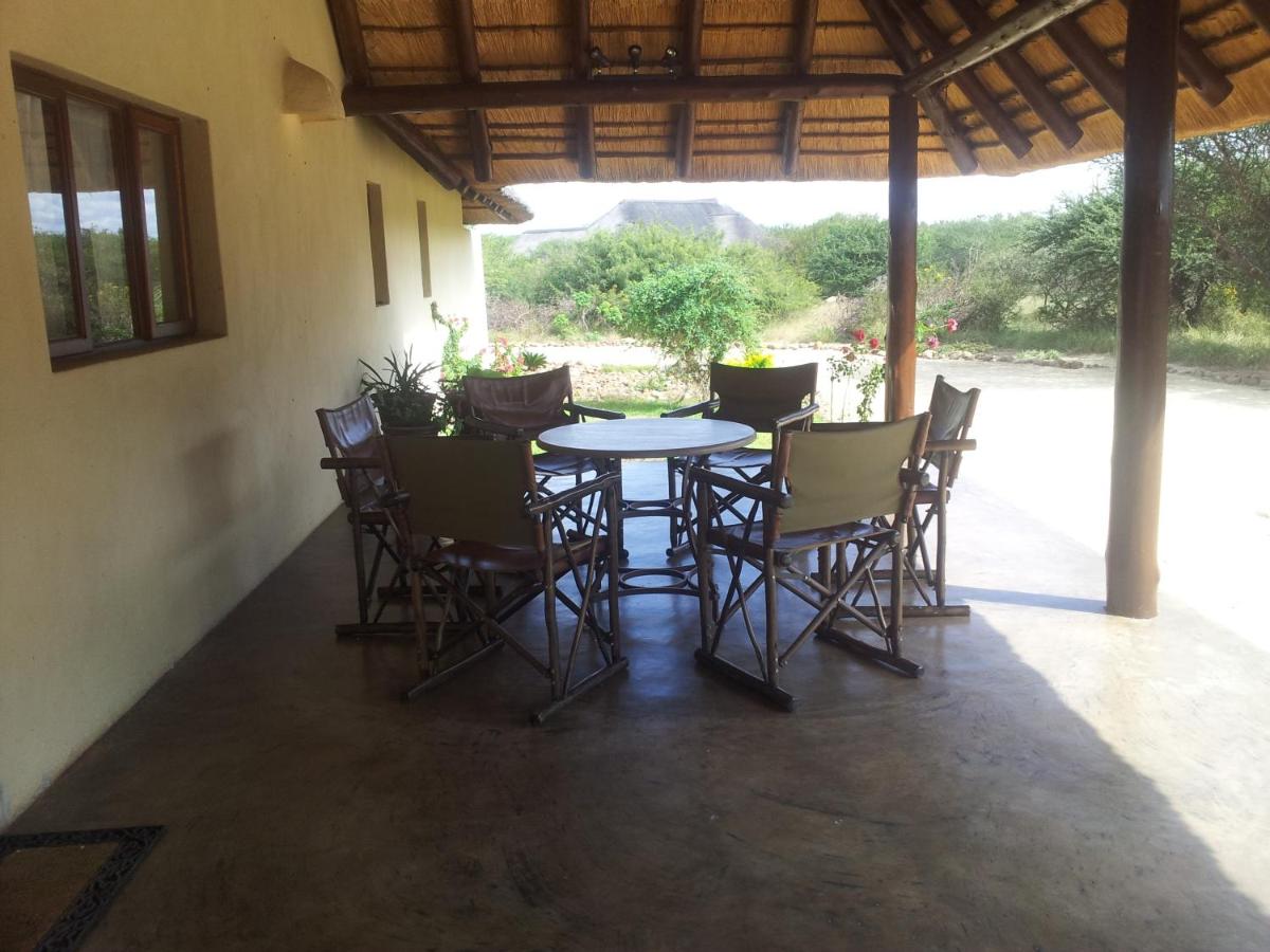 Wildlife Estate House With Mountain Views & 12-Meter Pool - Chambres d’hôtes