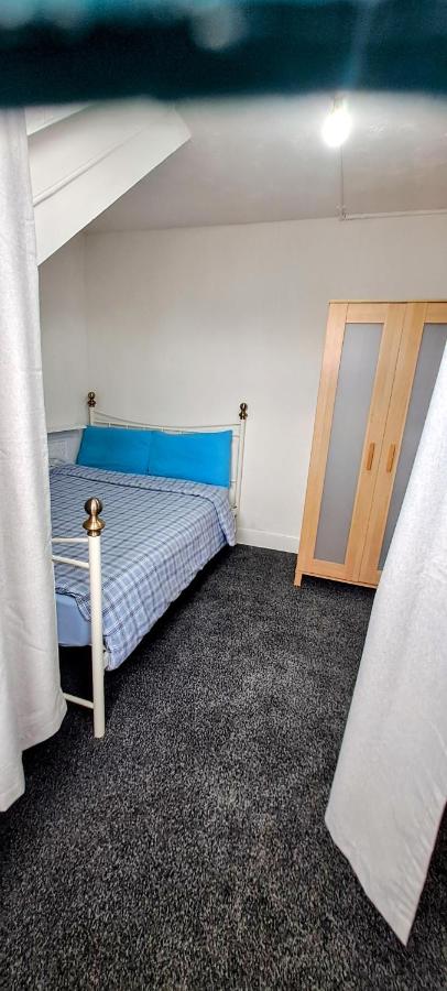 Standard Double Room with Shared Bathroom